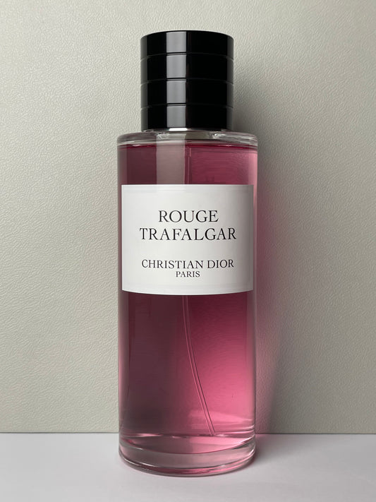 Flacon Rouge Trafalgar Chistan Dior Paris Collection Privée 250mL CapitoleParfum