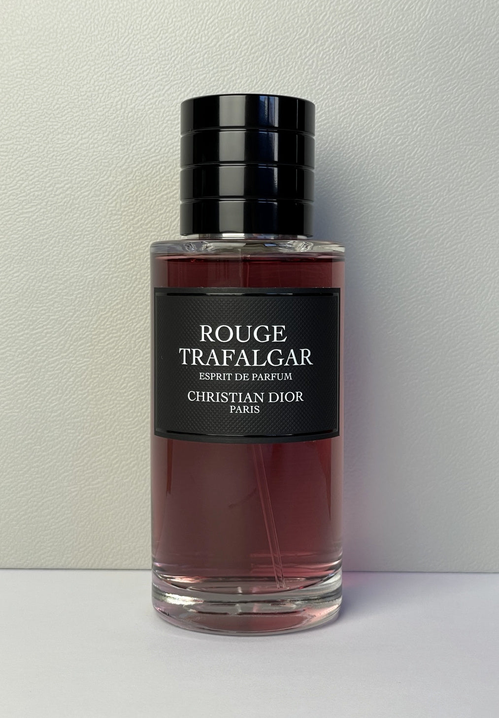 Rouge Trafalgar Esprit de Parfum Flacon 80mL Original Christian Dior Paris Collection Privée Extrait Francis Kurkdjian Fruit Rouge Cerise Poivre Rose CapitoleParfum Décant