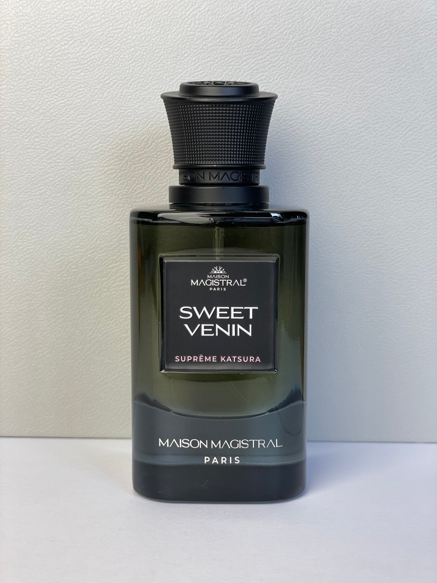 Sweet Venin Parfum Maison Magistral Paris Sûpreme Katsura Extrait de Parfum Prune Caramel Prune Barbe à papa Musc